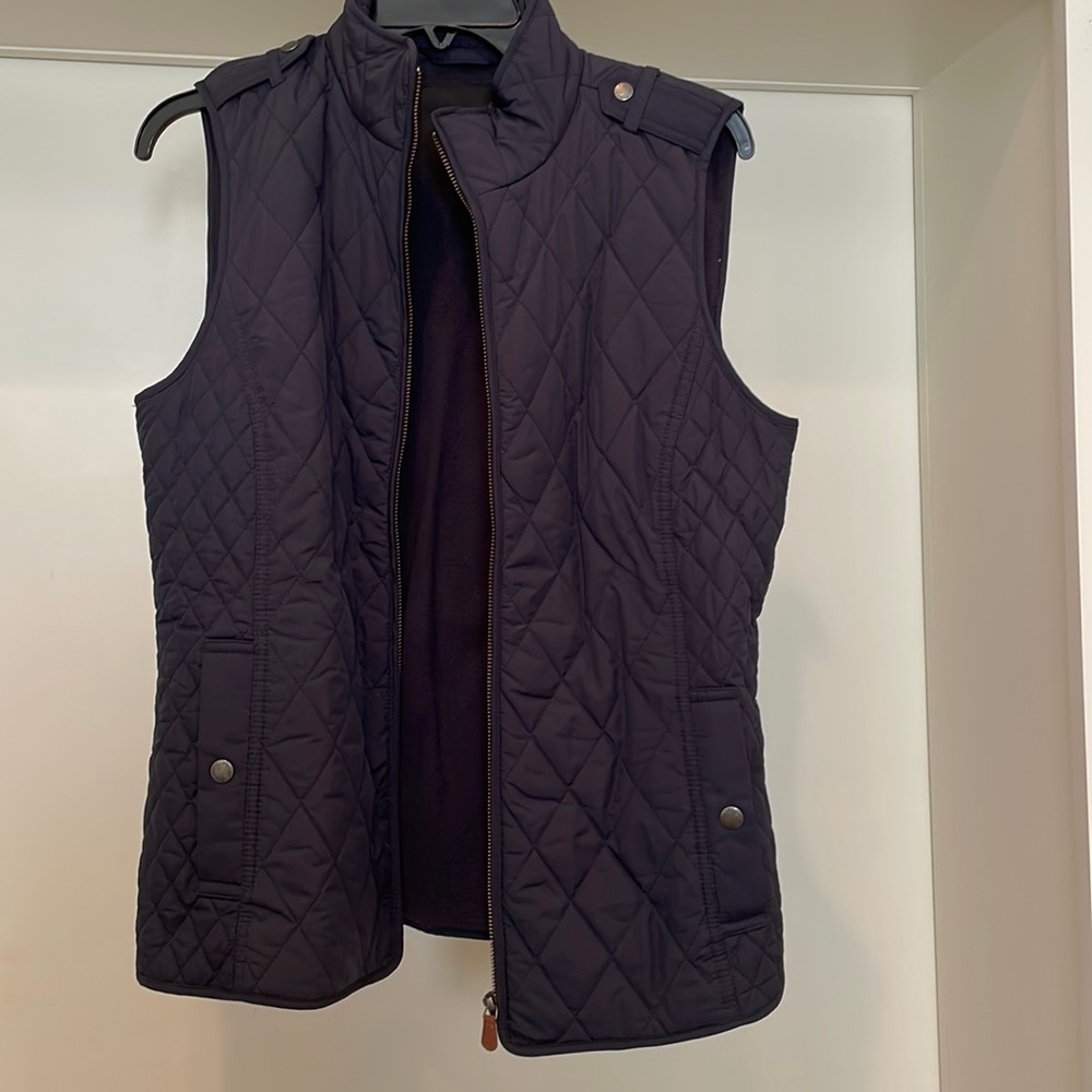 Navy quilted vest size S